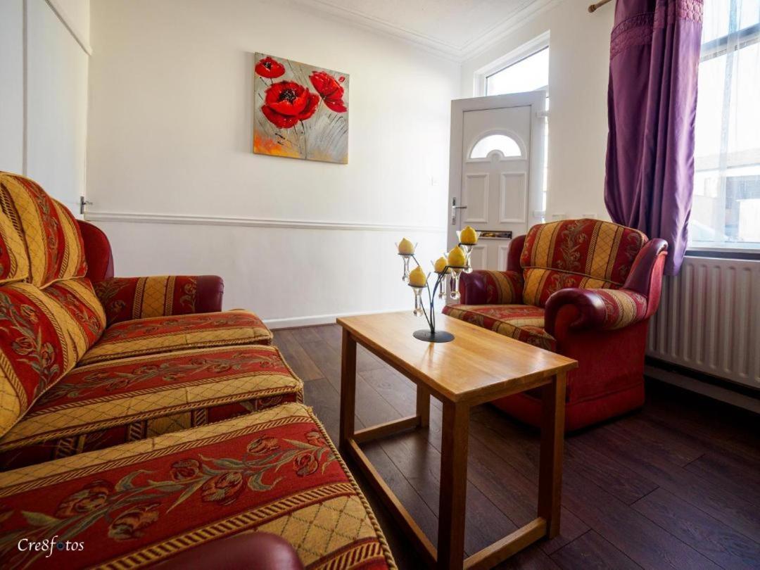 12 Cornwallis Lodge Family Room 1 Stoke-on-Trent 外观 照片